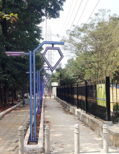 Square-aluminium-pole-3